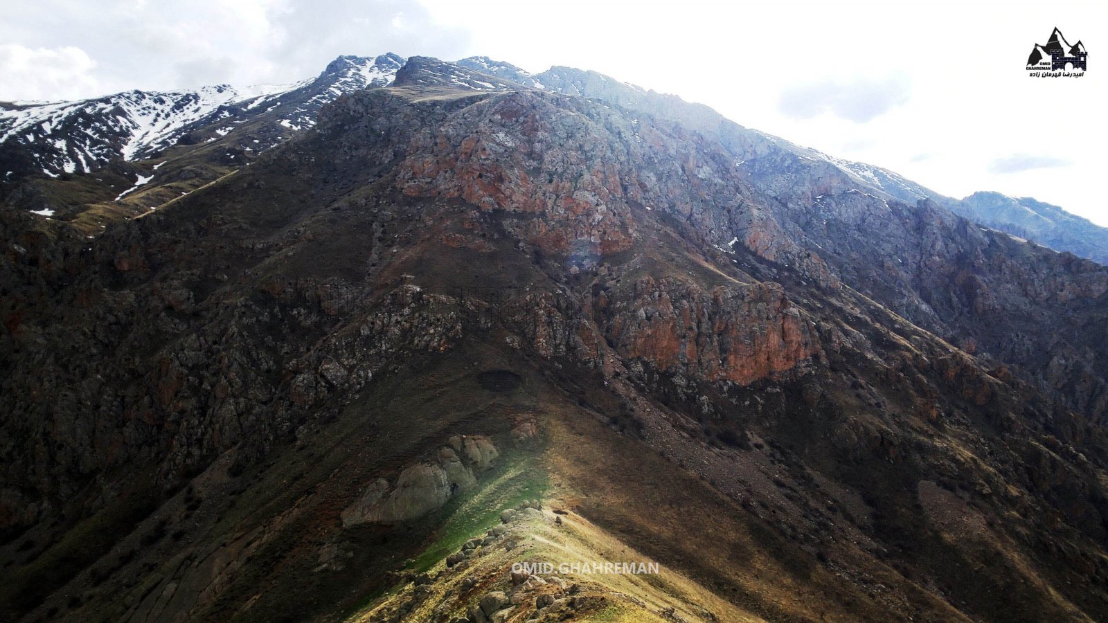 کوه چیرچین یا چرکین شهر ماکو در گذر خورشید و گردنه آناسو